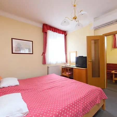 Ξενοδοχείο Blaha Lujza 3*