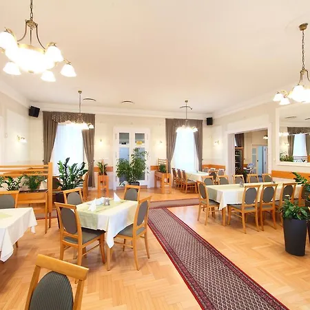 Blaha Lujza Hotel 3*
