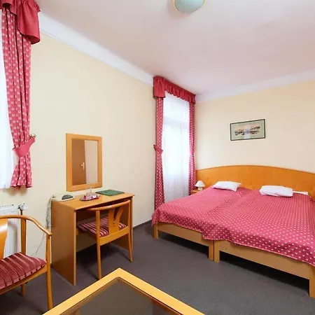 Blaha Lujza 3*
