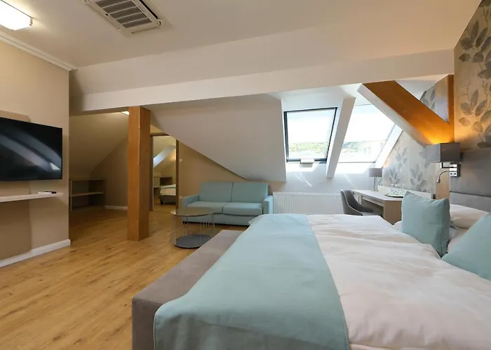 Blaha Lujza מלון באלאטונפורד