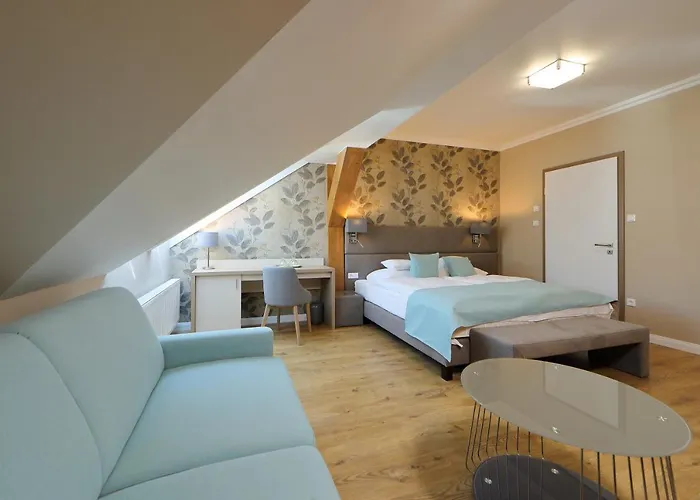 מלון Blaha Lujza 3*