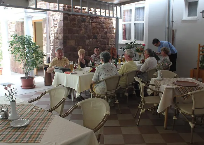 Blaha Lujza Отель