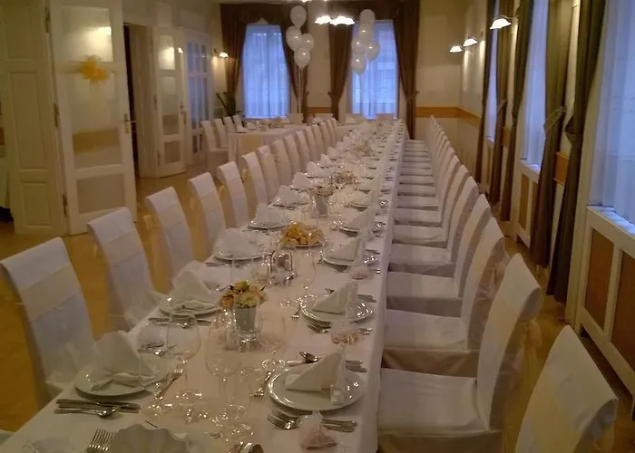 Blaha Lujza 3* באלאטונפורד