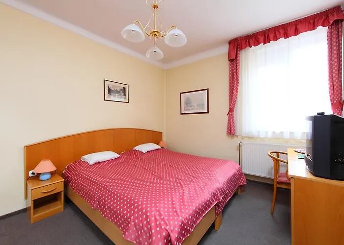 ホテル Blaha Lujza 3*