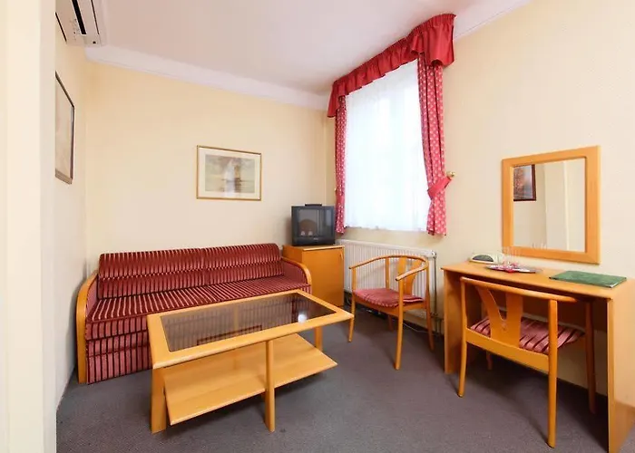 מלון Blaha Lujza באלאטונפורד