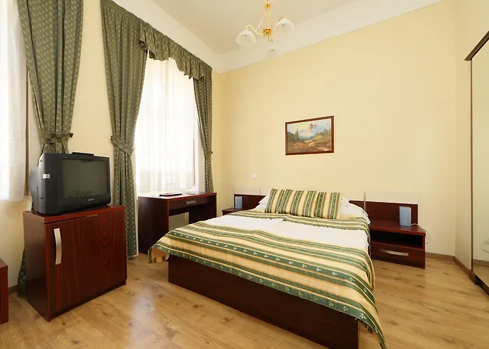 Blaha Lujza באלאטונפורד